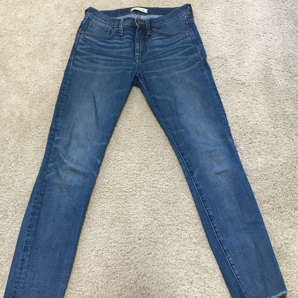 Madewell 9" High-Rise Skinny Crop: Destructed-Hem - Picture 4 of 8